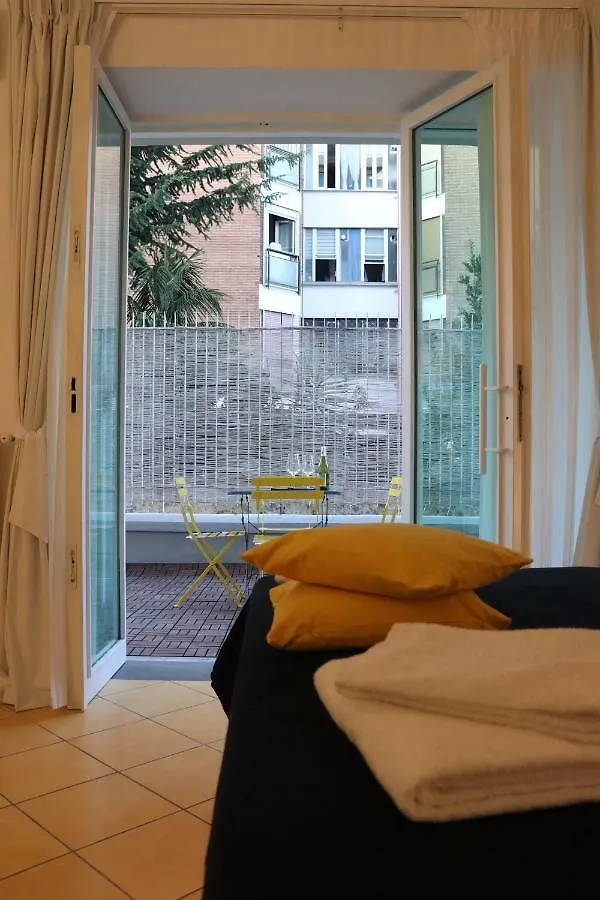 Lemon Suite Naples Italy